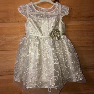 Christmas / Holiday Dress size 2T metallic/ champagne/ silver layered